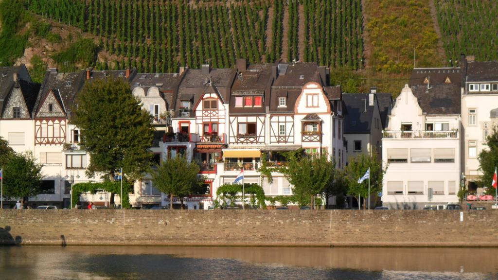 Pension Adelheid Moselhype&Wine Zell an der Mosel Luaran gambar