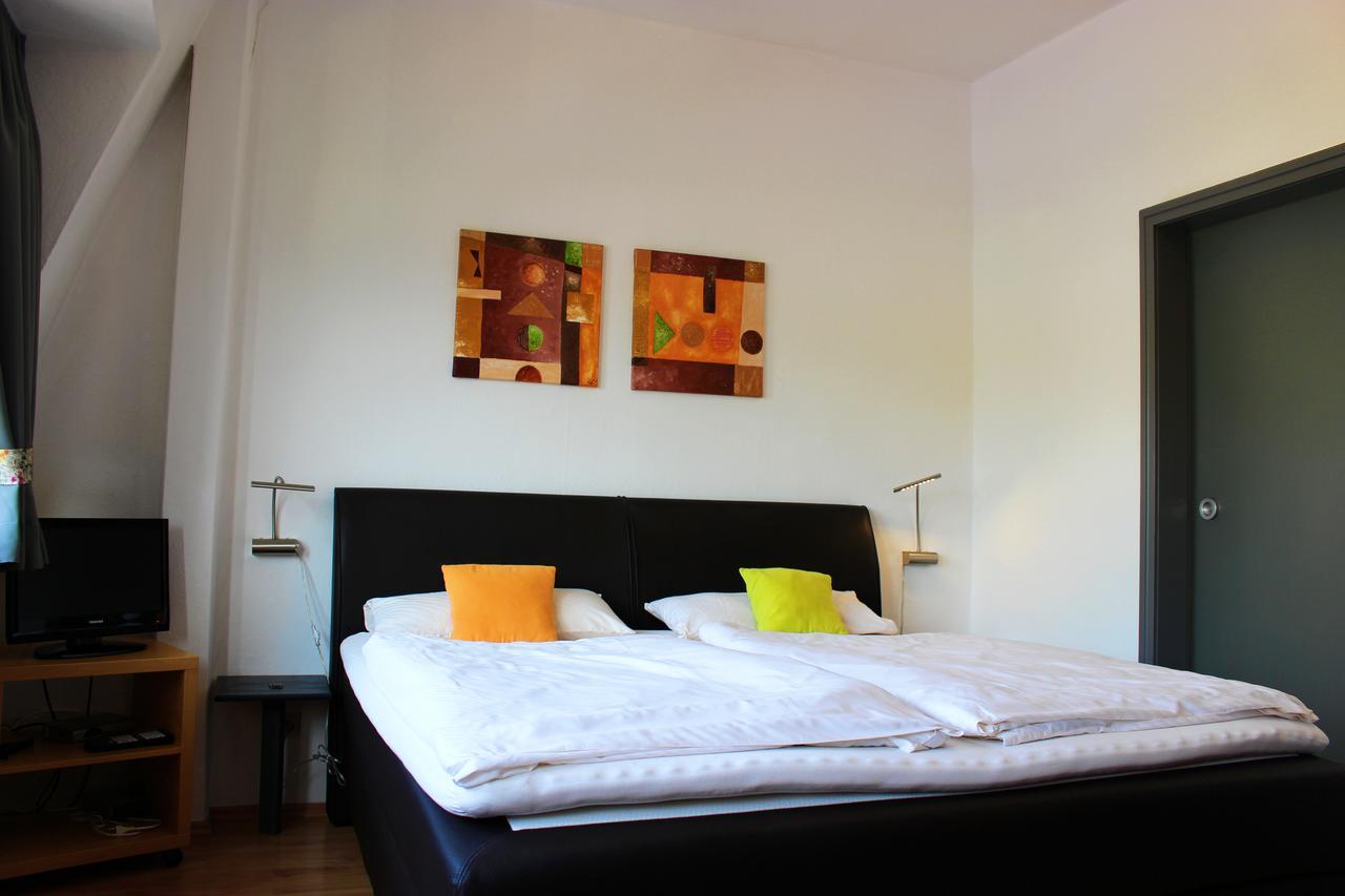 Pension Adelheid Moselhype&Wine Zell an der Mosel Luaran gambar
